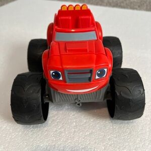 Blaze and the Monster Machines Convertible Monster Truck